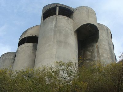 La casa de los tubos.jpg